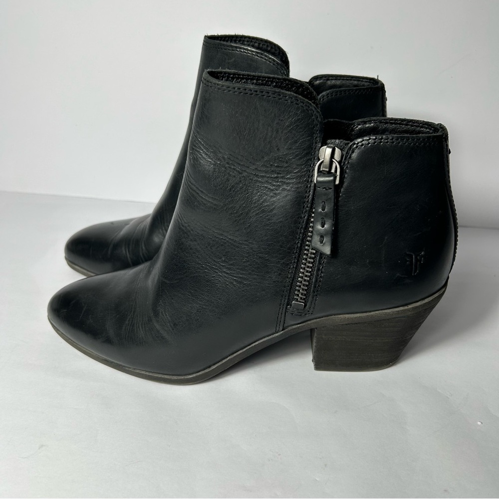 FRYE Judith Boots Womens 7.5‎ Black Leather Ankle Double Zip Block Heel Bootie